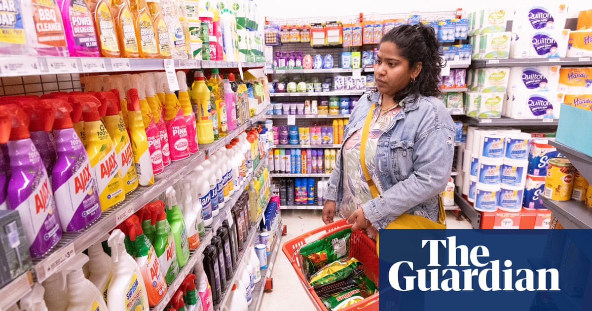 Coming clean: how much can you save on household cleaning products if you shop at Aldi or Bunnings?