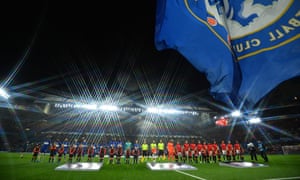 El escenario se encuentra en Stamford Bridge.