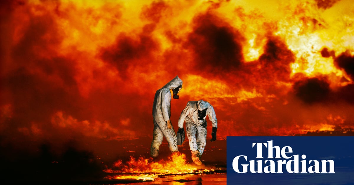 ‘Gushing oil and roaring fires’: 30 years on Kuwait is still scarred by catastrophic pollution