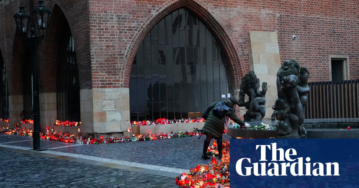 Чешката полиция казва че студентът убил 14 души е оставил