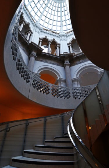 London, UK ‘Tate Britain’s refurbishment project of 2013 shows here a striking and smoothly flowing contrast with the original architecture.’