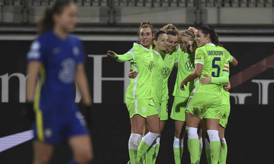 Wolfsburg celebrate Tabea Wassmuth’s double against Chelsea in the Women’s Champions League.