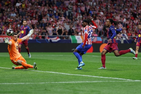 Ademola Lookman scores for Atletico Madrid against Barcelona in Champions League quarter-final