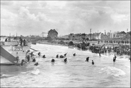 Canadian soldiers land on Juno Beach in Normandy on 6 June 1944.