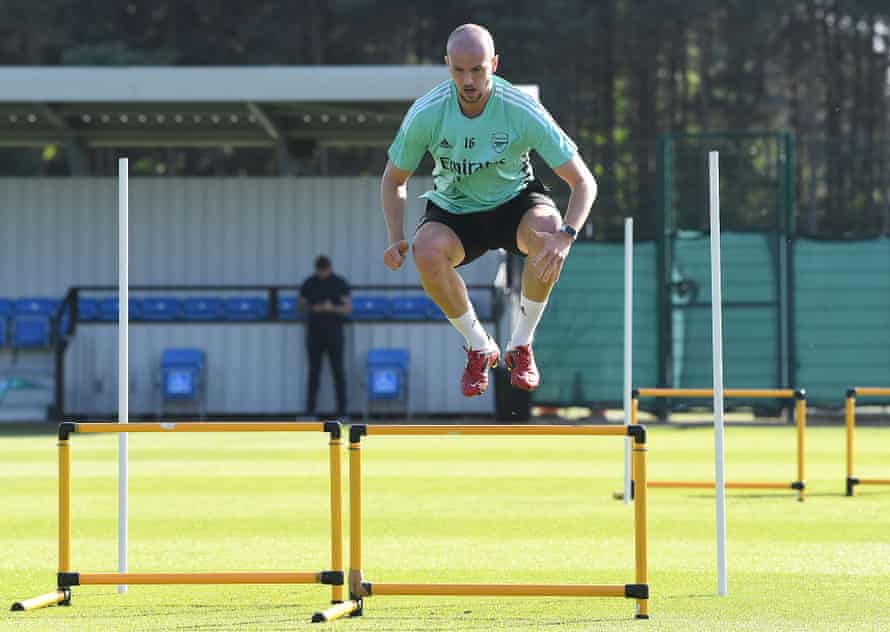 Rob Holding prepares for the new season with Arsenal.
