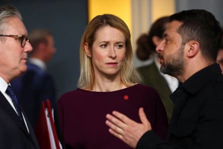Kaja Kallas, stands between Keir Starmer and Volodymyr Zelenskyy
