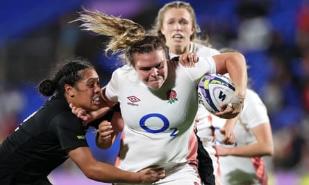 Sarah Bern of England shakes off a tackle
