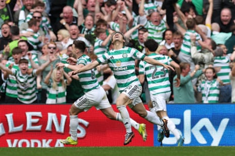 Daizen Maeda of Celtic celebrates scoring his team's third goal.