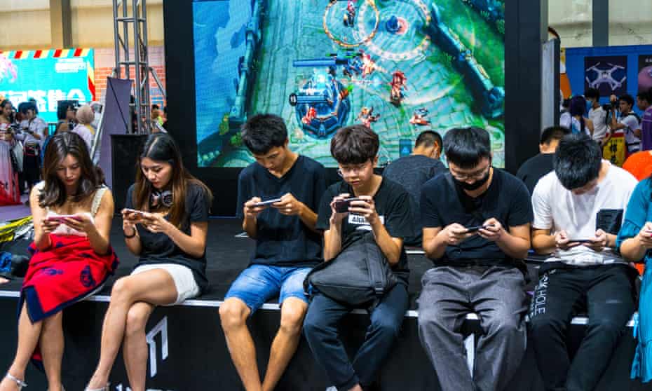 Gamers at the Shenzen Game Fair in 2017.