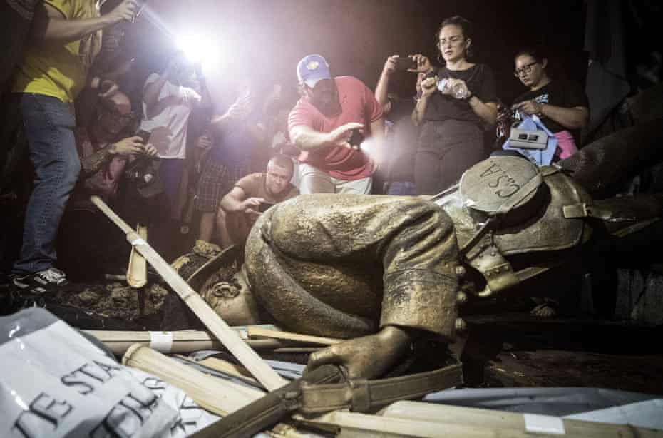 A toppled confederate statue in Chapel Hill, North Carolina in 2018.