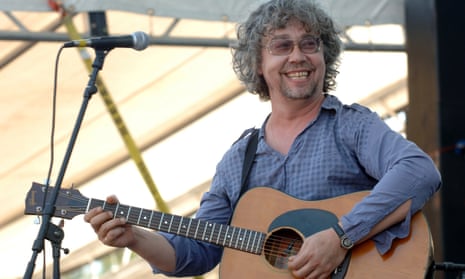Karl Wallinger of World Party in 2006 at the during Bonnaroo festival in Tennessee, United States. 