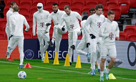 Bayern Munich’s Harry Kane, Eric Maxim Choupo-Moting and teammates train before their Champions League match against Manchester United.