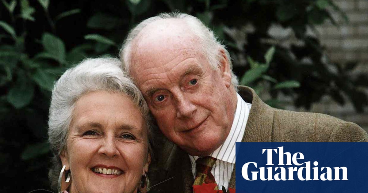 Stephanie Cole obituary