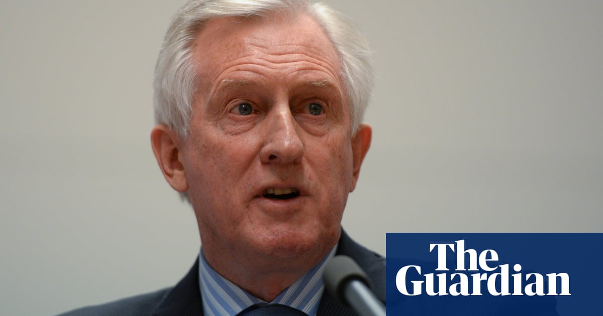 John Hewson urges Liberal conscience vote on climate emergency motion