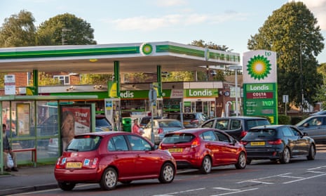 Petrol rationing, Slough, Berkshire, UK - 27 Sep 2021Mandatory Credit: Photo by Maureen McLean/REX/Shutterstock (12472213c) Motorists were queuing for petrol today at a BP garage in Slough. Customers were limited to purchasing only £30 of petrol and no diesel was available. Panic buying of petrol and diesel has continued over the past few days due to a shortage of drivers making fuel deliveries following Brexit and the Covid-19 Pandemic Petrol rationing, Slough, Berkshire, UK - 27 Sep 2021