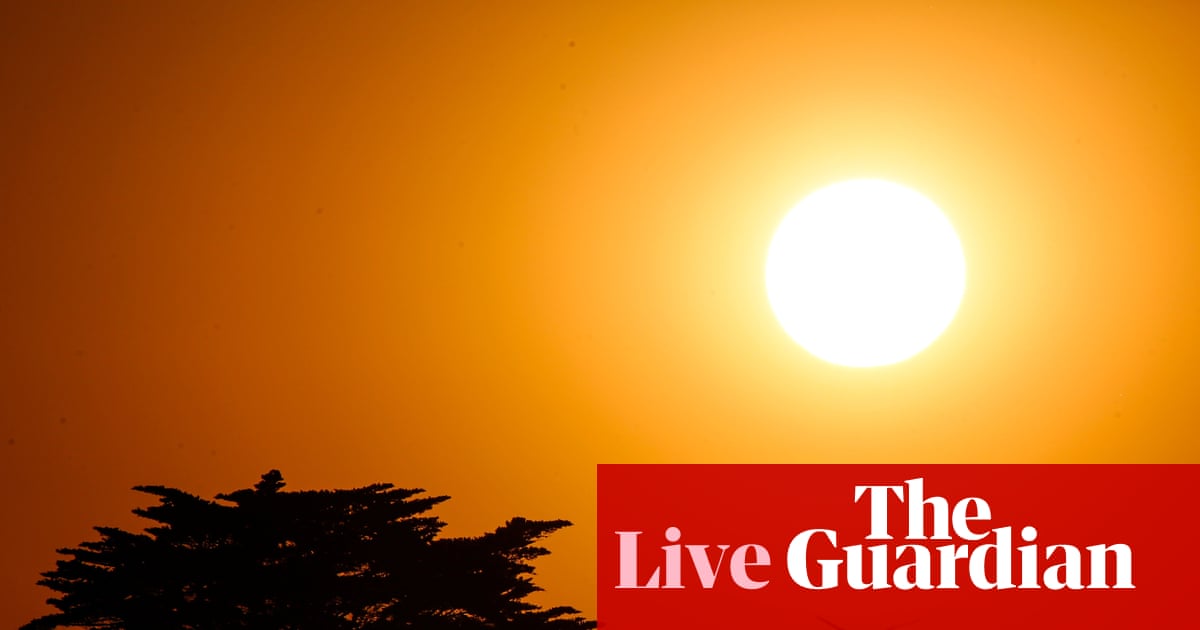 Australia heatwave live updates: Victorian fire threat ‘very dangerous and difficult’, premier says; temperatures to reach 43C in Sydney
