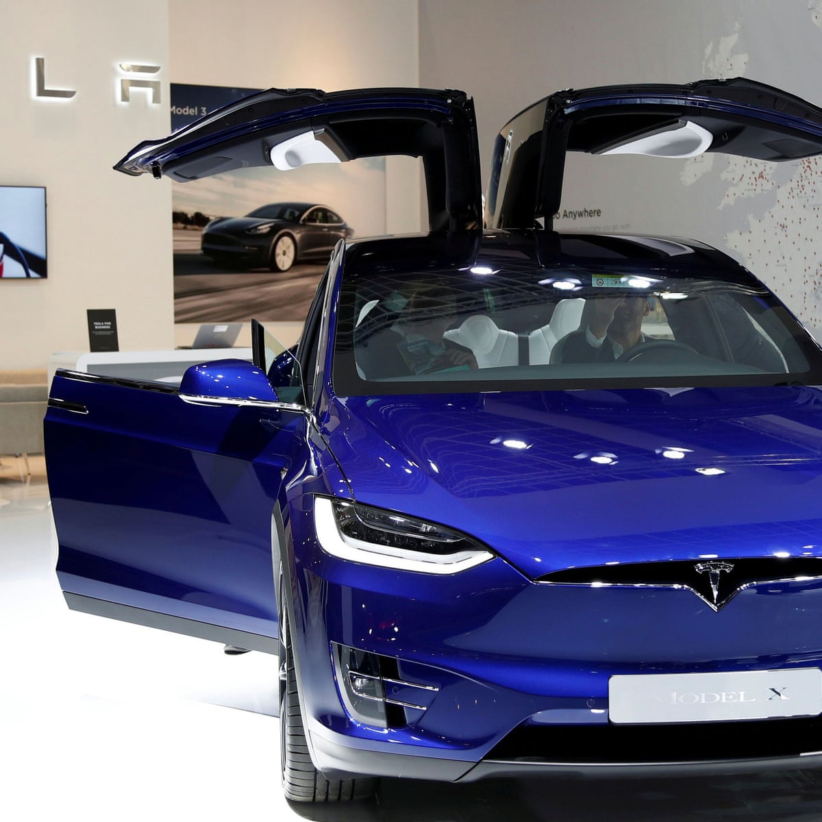 Tesla Shares Surge And Company Says It Expects To Sell 500 000 Cars In Tesla The Guardian Tesla Shares Surge And Company Says It Expects To Sell 500 000 Cars In Tesla The Guardian