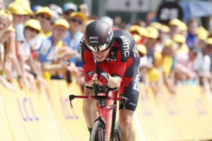 Rohan Dennis of BMC sets record speed to finish with a time of 14 minutes, 56 seconds