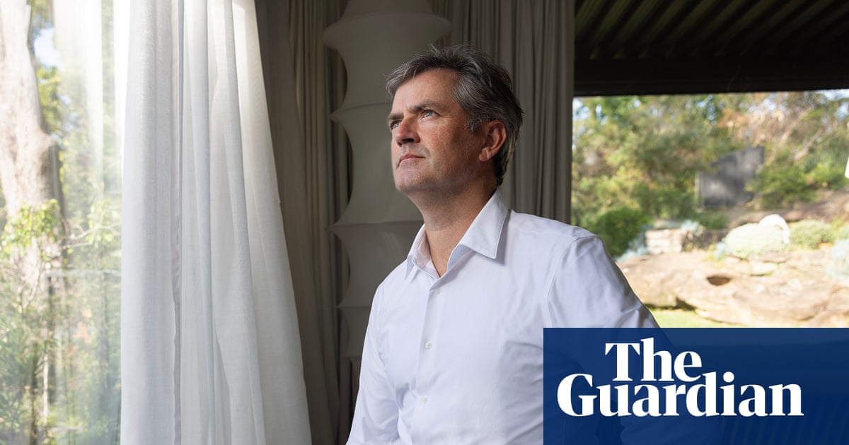 Viral 'White Shirt Guy' Incident: Derek Jones Sues Police Over Alleged Assault at Sydney Protest