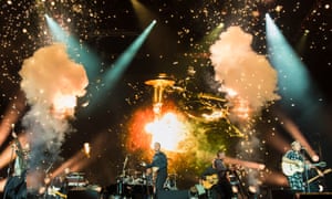 Gary Barlow takes centre stage for his confetti cock-up.