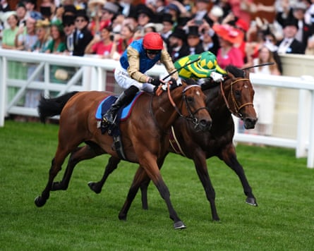 Satono Reve (right) is pipped by Lazzat in last year’s Queen Elizabeth II Jubilee Stakes.