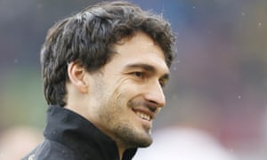 Borussia Dortmund S Mats Hummels Submits Request To Join Bayern Munich Football The Guardian