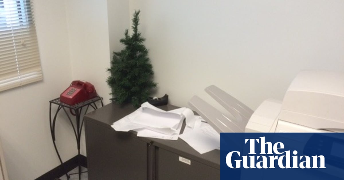 Underwhelming Office Christmas Decorations Your Photos Life And