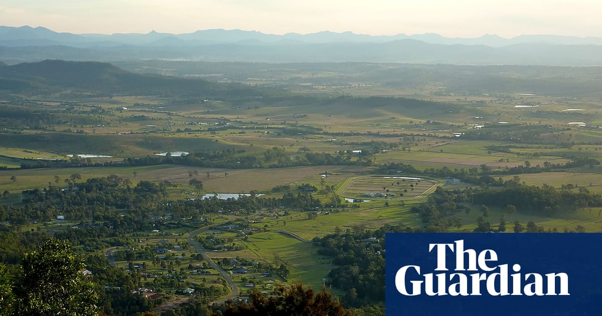 Queensland school runs out of water as commercial bottlers harvest local supplies