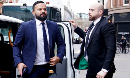 Azeem Rafiq arrive pour le troisième jour de l'audience du panel de la Commission de discipline de cricket à Londres