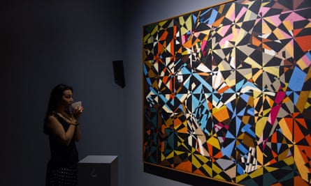 A woman experiences a David Bomberg painting in the Tate Sensorium.