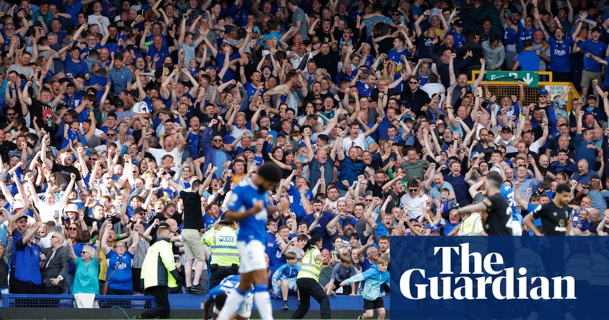 Goodison roar drags Everton players over the finish line once again