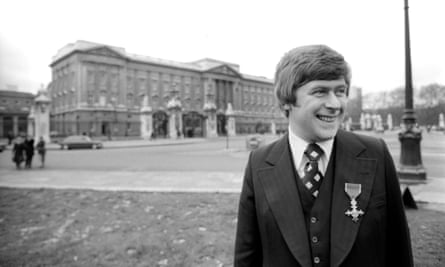 Yarwood outside Buckingham Palace after receiving the O..E. December 1976 (Photo by WATFORD/Mirrorpix/Mirrorpix via Getty Images)