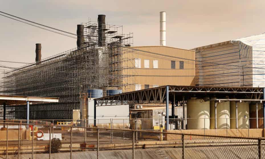 Exide Technologies, a lead-acid battery recycling plant located in Vernon, has proposed a bankruptcy settlement that fully abandon the facility and its responsibility to clean the environmental damage it caused.