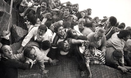 Il disastro dello stadio Heysel del 1985.