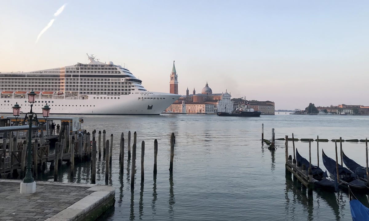 We Were Deceived Hundreds Protest In Venice At Return Of Giant Cruise Ships Italy The Guardian