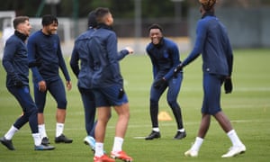 Chelsea Transfer Ban Halved Everton Latest Football Countdown As It Happened Football The Guardian
