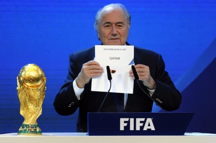 Sepp Blatter announces the successful Qatari bid in 2010