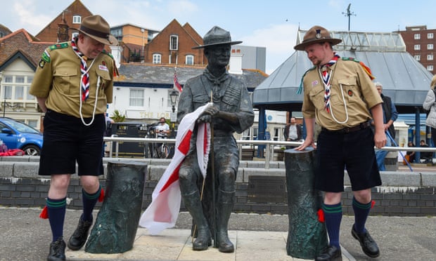 The Baden-Powell statue in Poole.