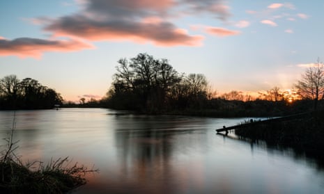 Sunset over the Thames in Oxfordshire