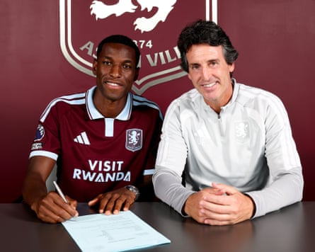 Nicolas Jackson joins Aston Villa, having previously played for Unai Emery at Villarreal.