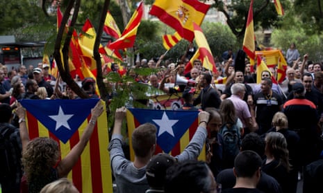 Catalan vs Spanish - The Main Similarities & Differences