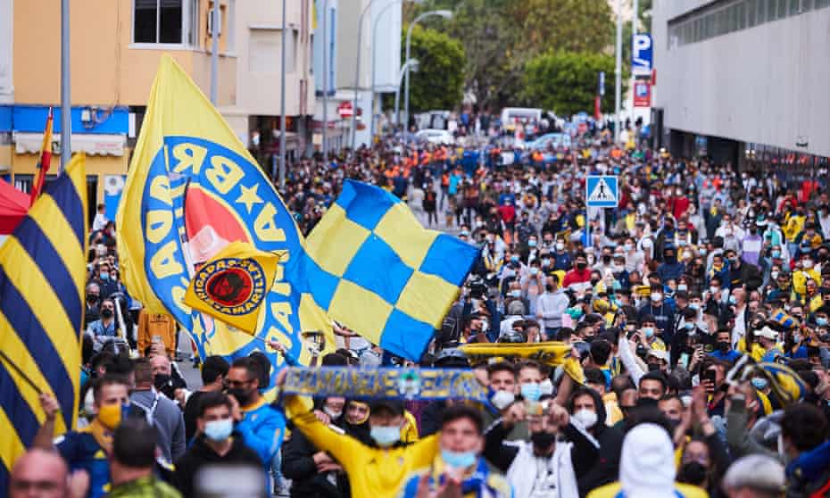 Fans gather to protest the Super League proposals before Real Madrid’s game at Cádiz on Wednesday.