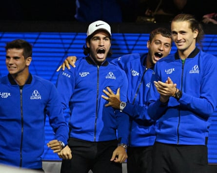 Carlos Alcaraz (second left) celebrates with Rafael Jodar, Flavio Cobolli and Alexander after Casper Ruud's victory.