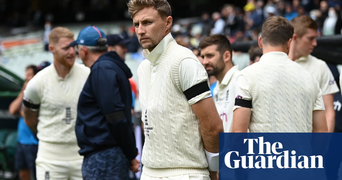 Joe Root backed to remain as England Test captain despite Ashes failure