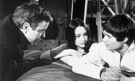 Franco Zeffirelli directing Olivia Hussey and Leonard Whiting in Romeo and Juliet.