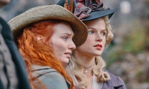 Demelza (Eleanor Tomlinson) and Sindy doll-lookalike Caroline Penvenen (Gabriella Wilde)