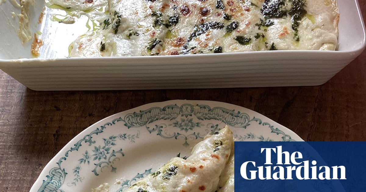 Rachel Roddy’s Easter cannelloni with spinach, peas, ricotta and mozzarella – recipe