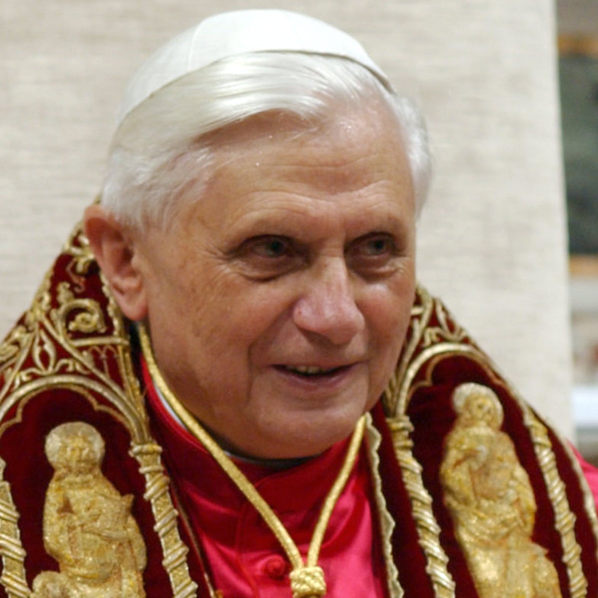 fordelagtige Helt tør Forvent det Ex-pope Benedict XVI accuses opponents of wanting to silence him | Pope  Benedict XVI | The Guardian