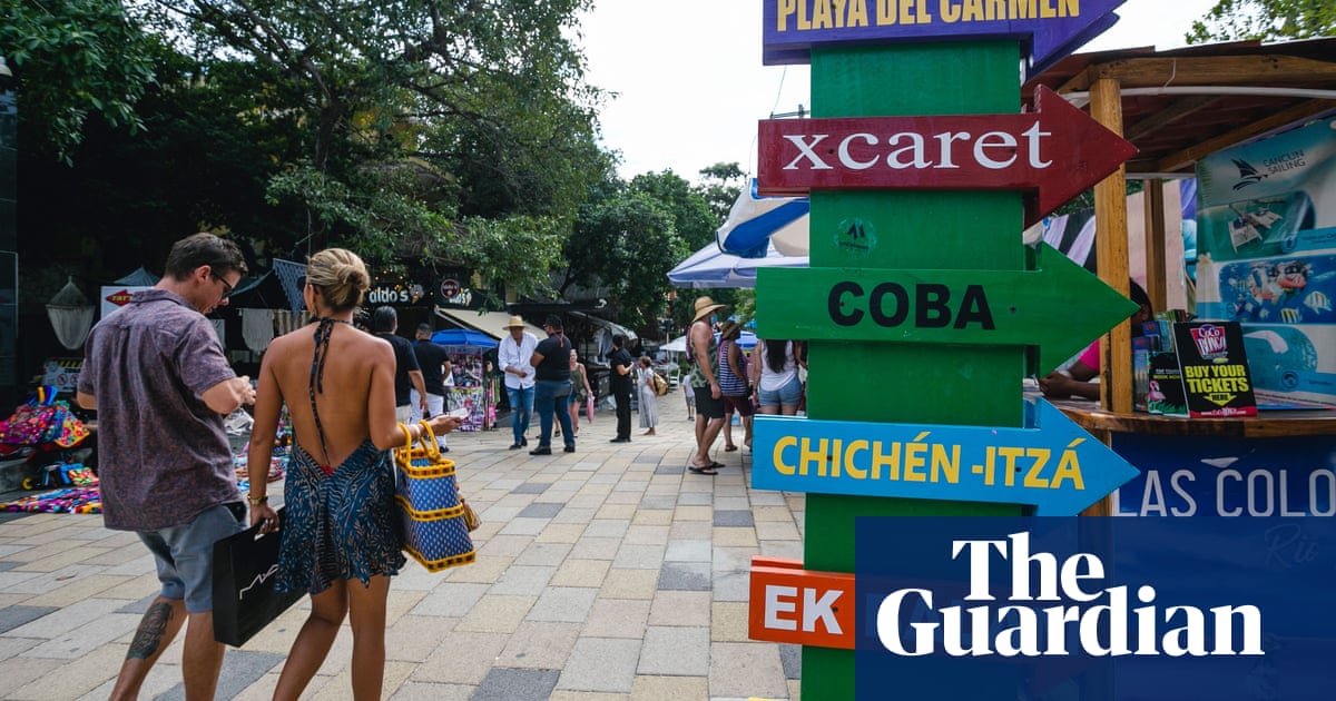 | Two Canadians killed after tourists shot at Mexican beach resort hotel - The Guardian
