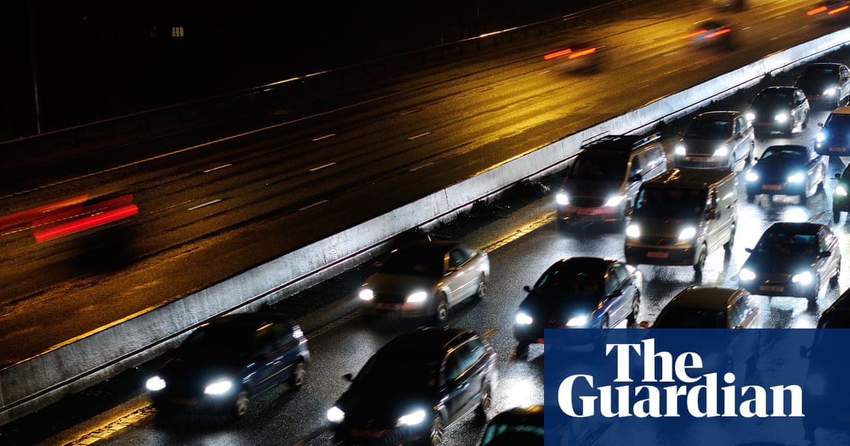 UK steps up review of headlight glare as drivers complain of being dazzled